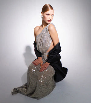 Elegant Silver Sequin One-Shoulder Long Dress with Side Cut-Out for Evening Events